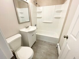 174 Bolton St in Boston, MA - Building Photo