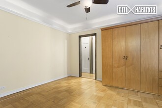 221 E 76th St-Unit -2G in New York, NY - Building Photo - Building Photo