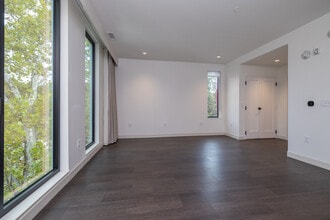 Artful Way in Asheville, NC - Foto de edificio - Interior Photo