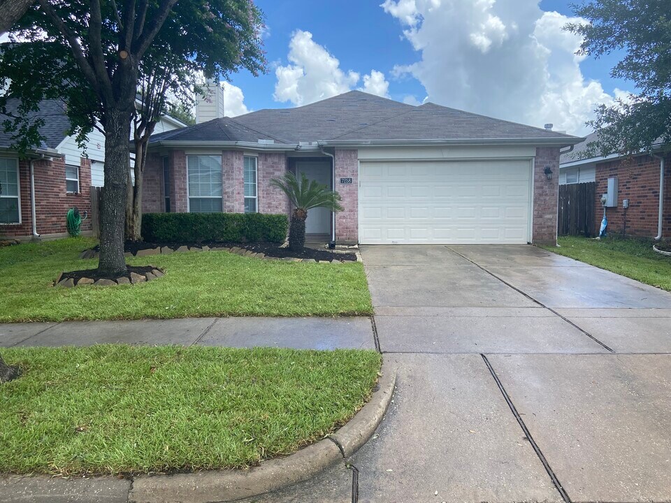 7258 Junco Dr in Houston, TX - Building Photo
