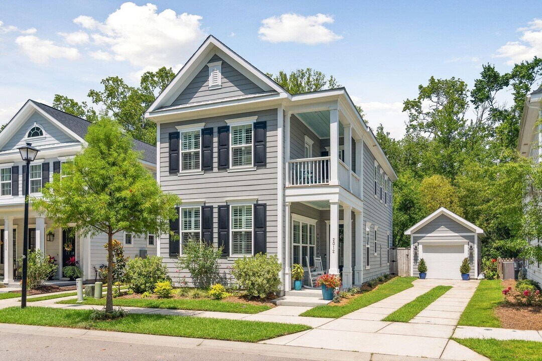 2012 Fleming Woods Rd in Charleston, SC - Building Photo