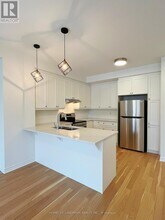 1208 Granary St in Oakville, ON - Building Photo - Building Photo