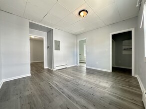 8 Allen St in Worcester, MA - Building Photo - Building Photo