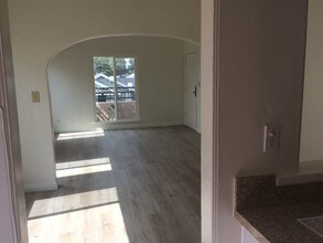 1500 W 46th St, Unit 4 in Los Angeles, CA - Building Photo - Building Photo
