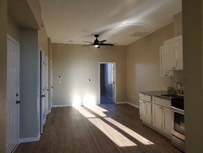 1708 Madison Ave-Unit -3 in Baltimore, MD - Building Photo - Building Photo