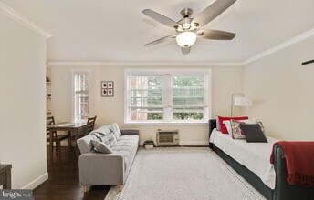 3051 Idaho Ave NW in Washington, DC - Building Photo - Building Photo