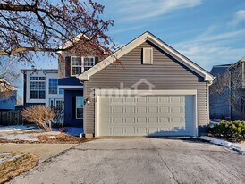 626 David St in Lake In The Hills, IL - Building Photo