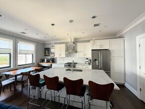 33 Griffith St in Jersey City, NJ - Building Photo - Building Photo