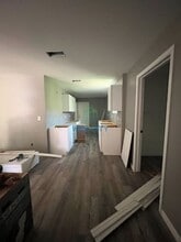 9511 Laneyvale Ave in Dallas, TX - Building Photo - Building Photo