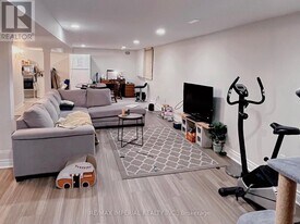 119 Wedgewood Dr in Toronto, ON - Building Photo