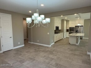 9135 W Minnezona Ave in Phoenix, AZ - Foto de edificio - Building Photo