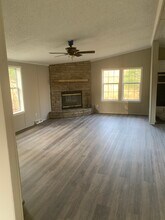200 Hidden Farm Rd in Middlesboro, KY - Building Photo - Building Photo