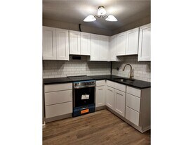 453 13th Ave NW in Rochester, MN - Building Photo