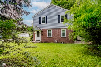 4702 Rookwood Ave in Indianapolis, IN - Foto de edificio - Building Photo