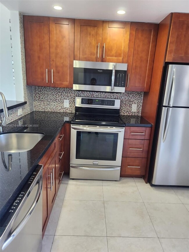 property at 3301 N Country Club Dr