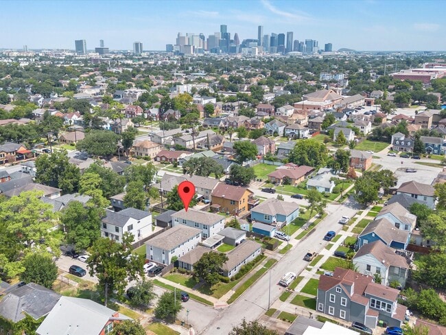 property at 3025 Prospect St