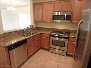 7404 Shelduck St in North Las Vegas, NV - Building Photo - Building Photo