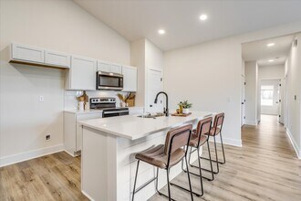 521 Briarbrook Ln in Park City, KS - Building Photo - Building Photo