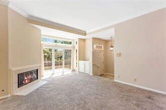 19228 Seabrook in Huntington Beach, CA - Building Photo - Building Photo
