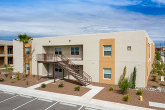 Sonoma Pointe Apartments in Las Cruces, NM - Foto de edificio - Building Photo