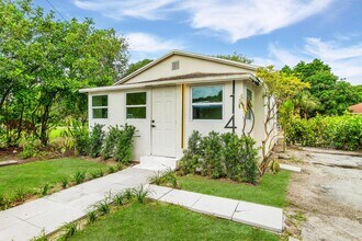 114 NW 10th Ave in Delray Beach, FL - Building Photo - Building Photo