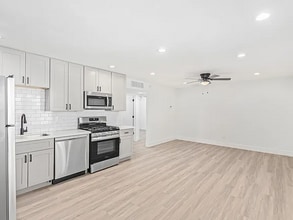 498 N Arizona Ave, Unit 7 in Chandler, AZ - Foto de edificio - Building Photo