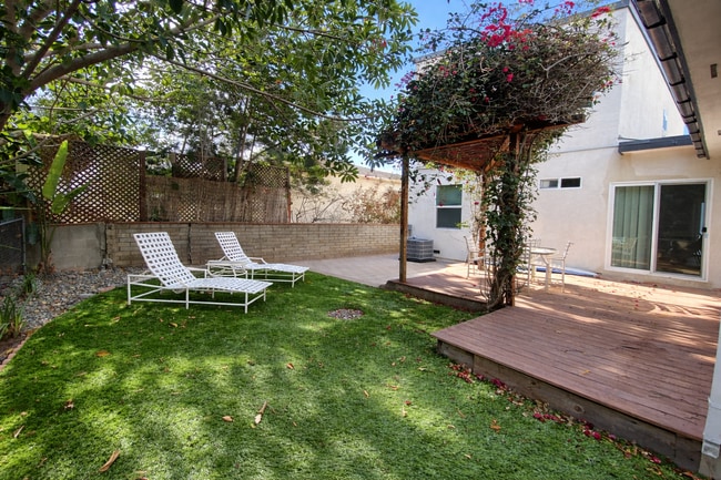 property at 5103 Gary St