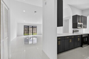 7771 Blackwood Ln in Greenacres, FL - Building Photo