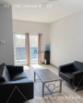 258C-258C Sunview St in Waterloo, ON - Building Photo