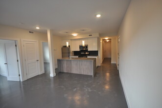 671 Massachusetts Ave, Unit 8 in Boston, MA - Building Photo - Building Photo