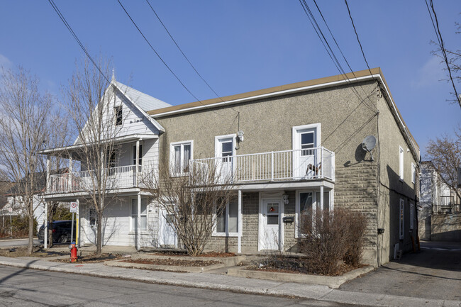 45 Gagnon St
