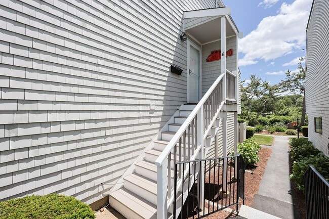 19 Atlantic Rd in Gloucester, MA - Building Photo - Building Photo