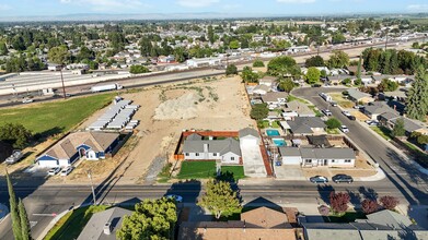 3331 Story Rd in Denair, CA - Foto de edificio - Building Photo