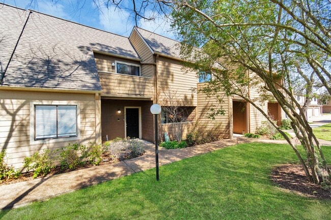 12823 Briarwest Cir