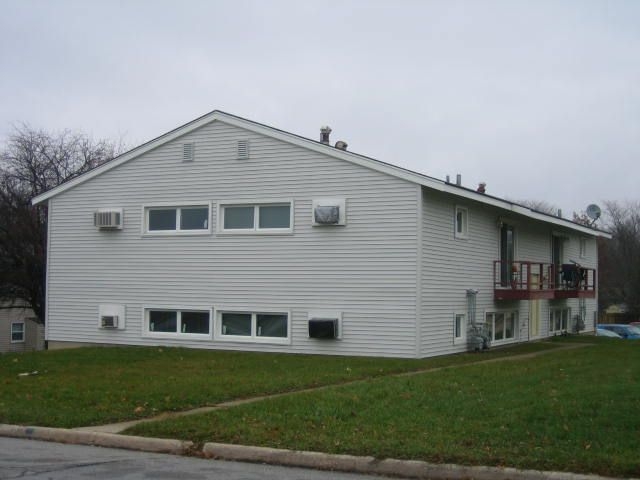 2328 Melrose Dr in Cedar Falls, IA - Building Photo