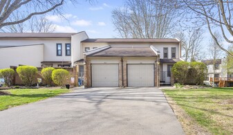 1010 Willow Grove Ct in Rochester Hills, MI - Building Photo