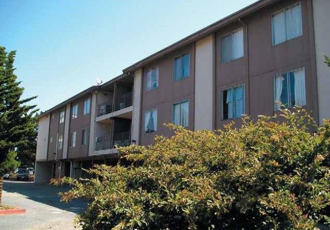 30 Kent Ct in Daly City, CA - Building Photo - Building Photo