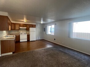 1041 8th Ave, Unit 101 in Longview, WA - Building Photo - Building Photo