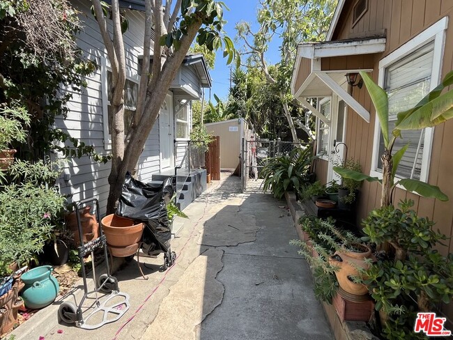 424 N Venice Blvd in Los Angeles, CA - Building Photo - Building Photo