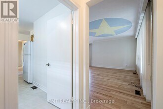 7 Sylla Ave in Toronto, ON - Building Photo - Building Photo