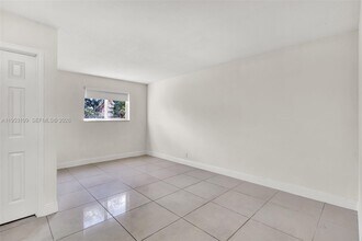 6034 Arthur St in Hollywood, FL - Building Photo - Building Photo