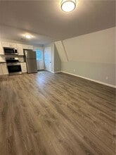 158 Roger Williams Ave in East Providence, RI - Building Photo - Building Photo