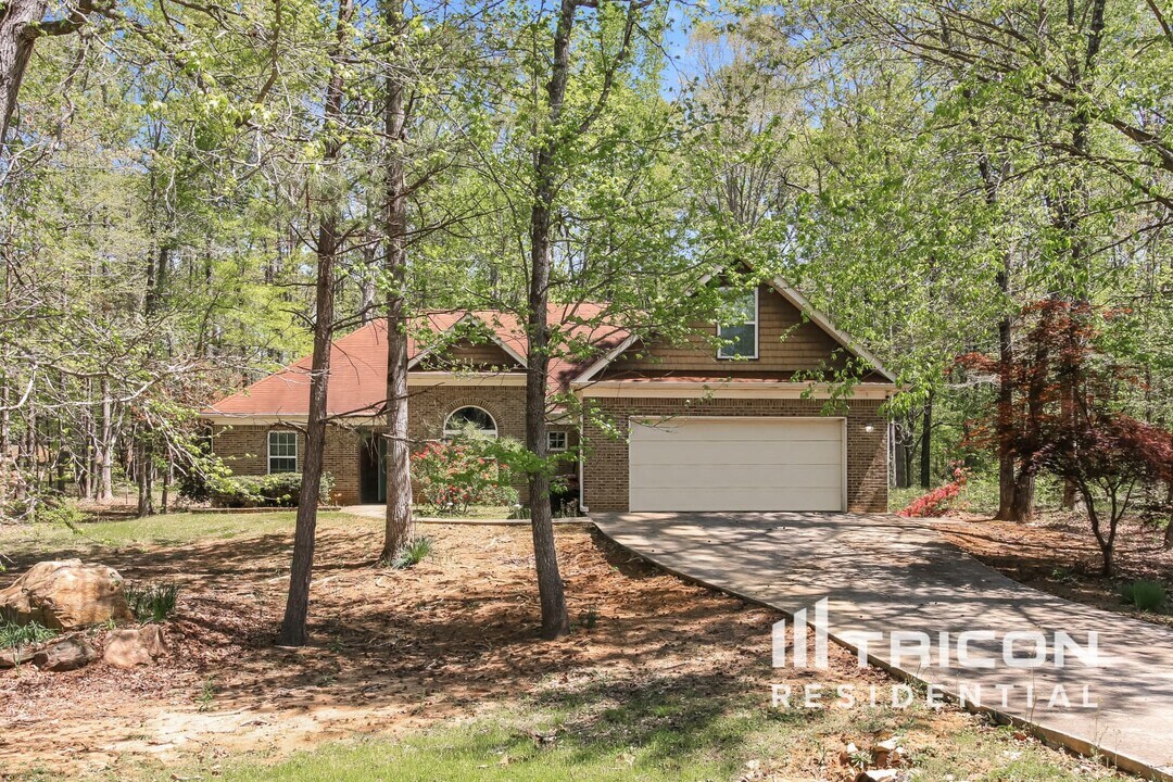 45 Pebble Creek Dr in Covington, GA - Building Photo