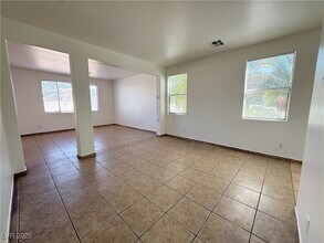 5968 Hickory Nut Ave, Unit A260A in Las Vegas, NV - Building Photo - Building Photo