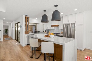 72417 Rolling Knoll Dr in Palm Desert, CA - Building Photo