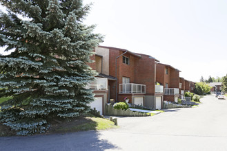 1305 Glenmore Trl SW in Calgary, AB - Building Photo - Building Photo