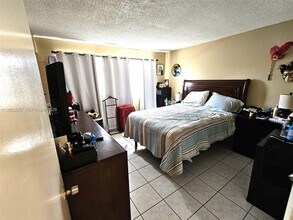 40 NW 87th Ave, Unit D216 in Miami, FL - Building Photo - Building Photo