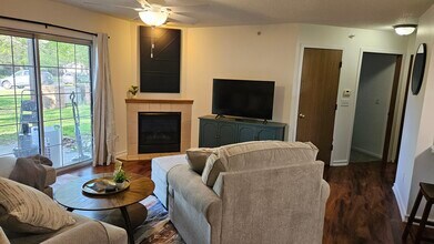 501 Kimberlite St, Unit 501 in Tiffin, IA - Building Photo - Building Photo