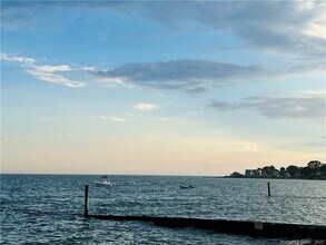28 Beach Rd in Old Saybrook, CT - Building Photo - Building Photo