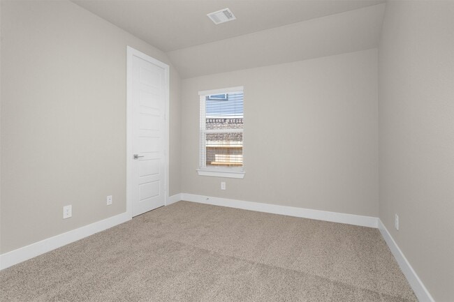 property at 2002 Bluff Oak Ct